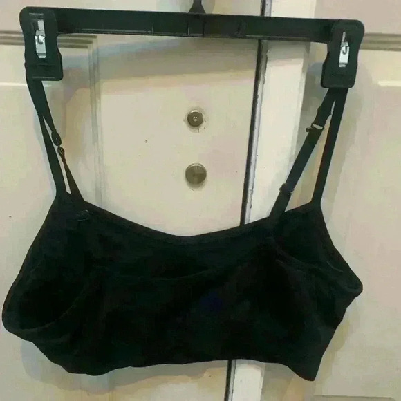 Athleta Black Woman’s Bra size  XL - Picture 2 of 10